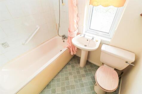 BATHROOM/W.C.