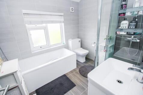 HOUSE BATHROOM