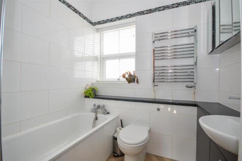 BATHROOM/W.C.