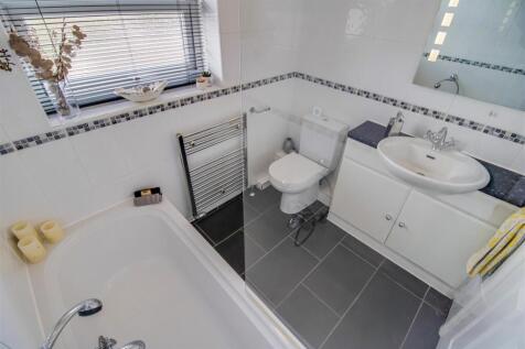HOUSE BATHROOM