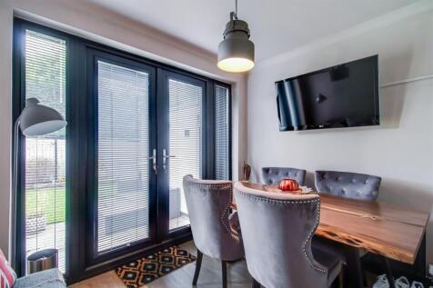 KITCHEN BREAKFAST ROOM