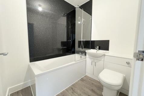 7 - Block of Flats for Auction, Nailsea.JPG