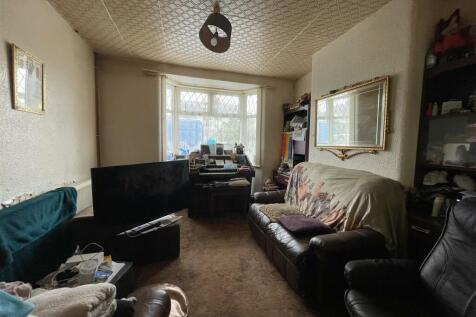3-Bedroom Semi-detached house for auction -  (14).