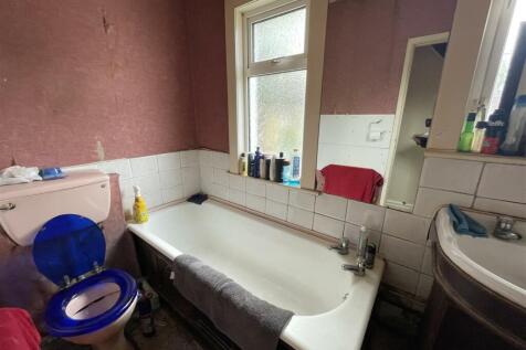 3-Bedroom Semi-detached house for auction -  (4).j