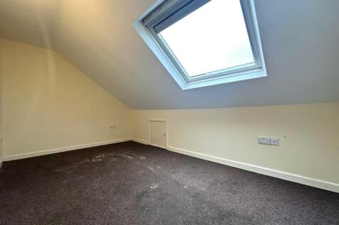Flat 4, 8 Swiss Road - 9.jpg