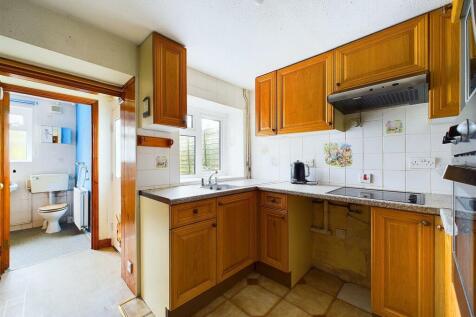4 - Cottage for Auction, Clapton-in-Gordano.jpg