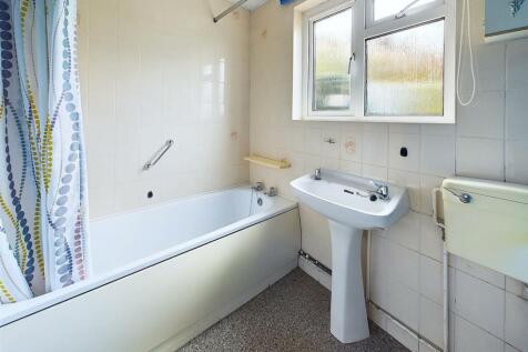 5 - Cottage for Auction, Clapton-in-Gordano.jpg
