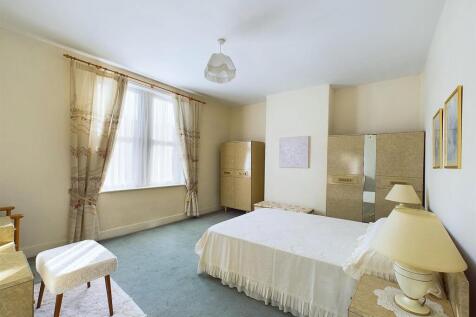 6 - Three Bed Terrace Franklyn Street.jpg