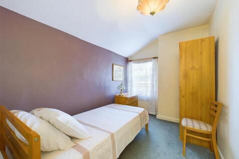 9 - Three Bed Terrace Franklyn Street.jpg
