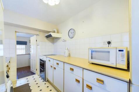 10 - Three Bed Terrace Franklyn Street.jpg