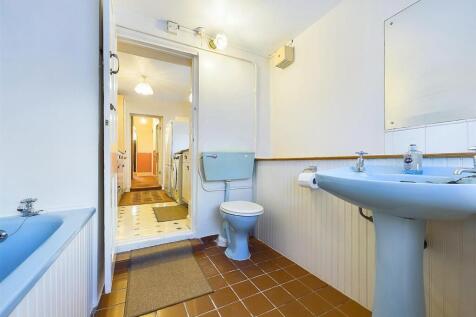11 - Three Bed Terrace Franklyn Street.jpg