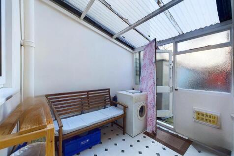 12 - Three Bed Terrace Franklyn Street.jpg