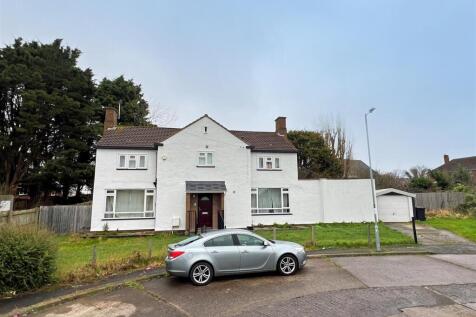1 - Detached House for Auction, Lockleaze, Bristol