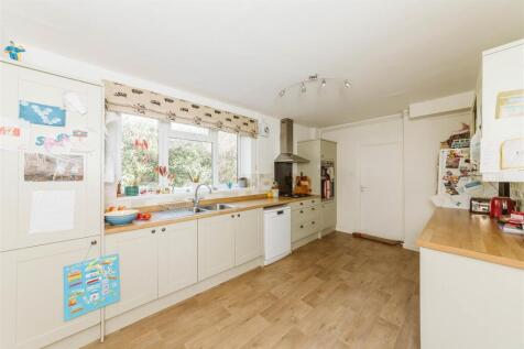 4 - Detached House for Auction, Lockleaze, Bristol