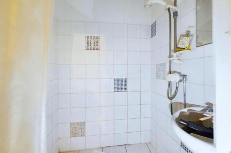 7 - 1 bedroom garden flat.jpg