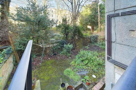 12 - 1 bedroom garden flat.jpg