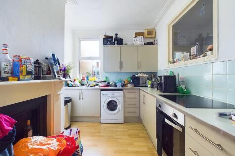 5 - 42 Bedminster Parade Investment Flats.jpg