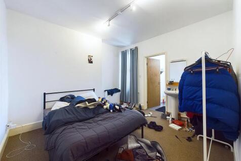 8 - 42 Bedminster Parade Investment Flats.jpg