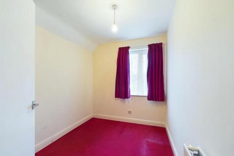 6 - 3 bedroom end terrace.jpg