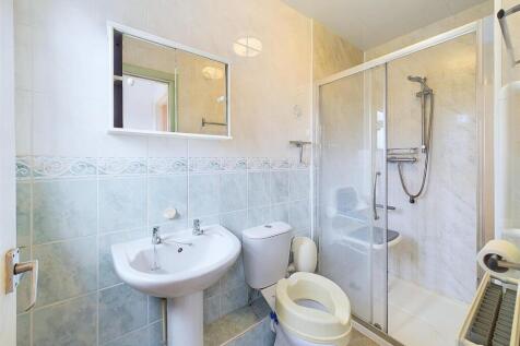 7 - 3 bedroom end terrace.jpg