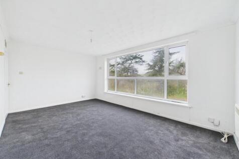 5 - 3-Bedroom Maisonette in Yate.jpg