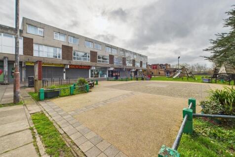 17 - 3-Bedroom Maisonette in Yate.jpg