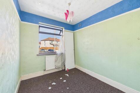 14 - Four Bedroom House for Auction, Vera Road, Fi
