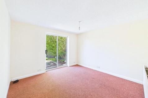 2 - Two Flats for Auction, Fishponds, Bristol.jpg