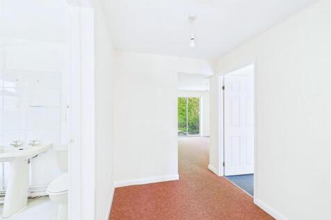 13 - Two Flats for Auction, Fishponds, Bristol.jpg