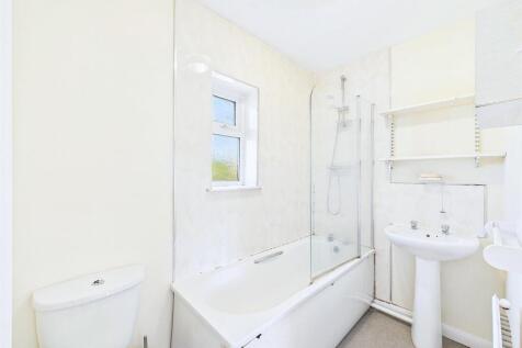 14 - Two Flats for Auction, Fishponds, Bristol.jpg