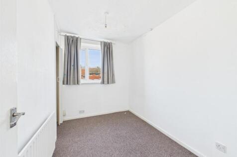 7 - Maisonette for Auction.jpg
