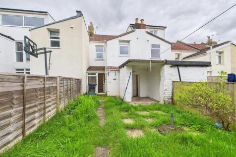 11 - 2 Bedroom terraced house.jpg