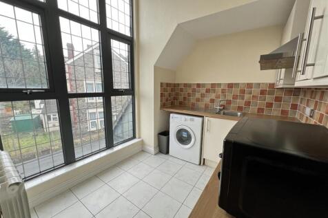 7 - Block of Flats for Auction, St George.jpg
