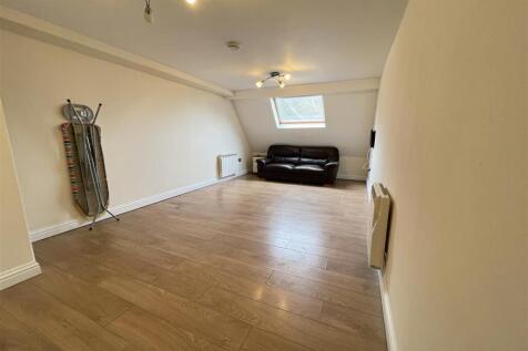 13 - Block of Flats for Auction, St George.jpg