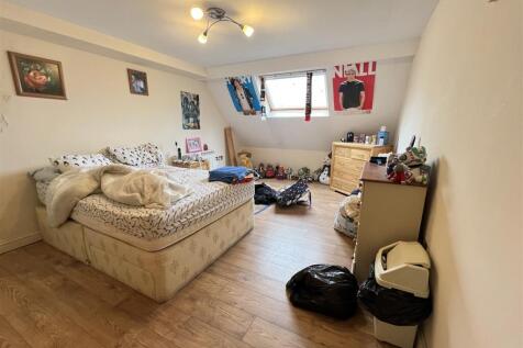 17 - Block of Flats for Auction, St George, Bristo