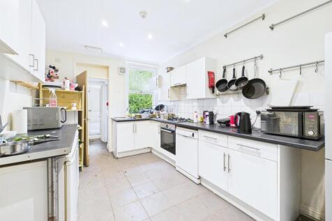 3 - Period 9 Bedroom HMO.jpg