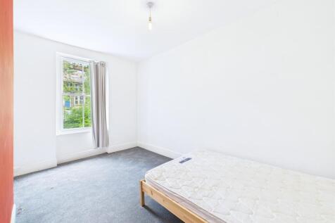 8 - Period 9 Bedroom HMO.jpg