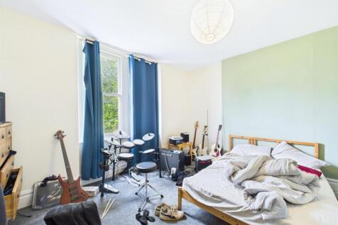11 - Period 9 Bedroom HMO.jpg