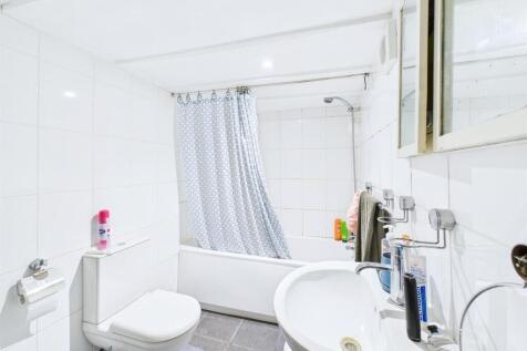 7 - Period 9 Bedroom HMO.jpg