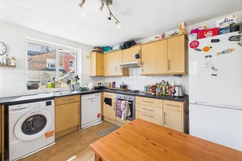 2 - Period 5 Bedroom HMO.jpg