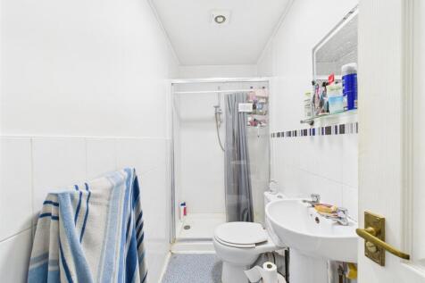 10 - Period 5 Bedroom HMO.jpg