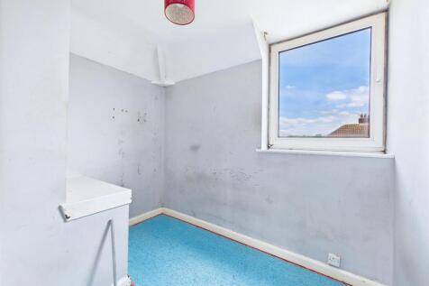 6 - 3-bed semi-detchaed house.jpg