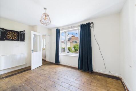 8 - 3-bed semi-detchaed house.jpg