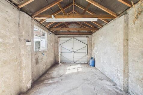 15 - Semi-detached  House for Auction, Patchway.jp