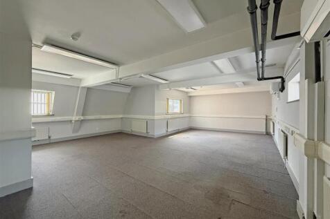 7 - Substantial former bank for Auction, Stroud.JP