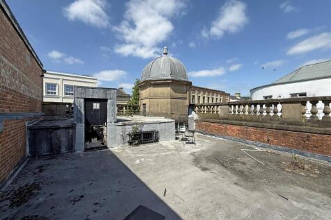 11 - Substantial former bank for Auction, Stroud.J