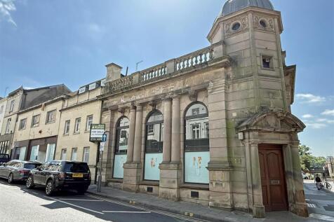 20 - Substantial former bank for Auction, Stroud.J
