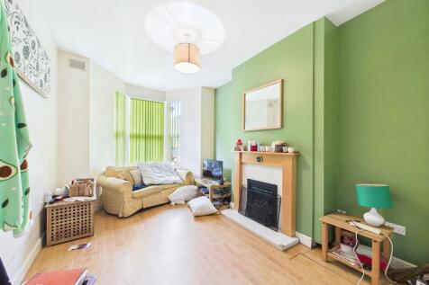 2 - Three-bedroom mid-terrace house.jpg