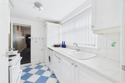 7 - Two-bedroom house in Easton.jpg