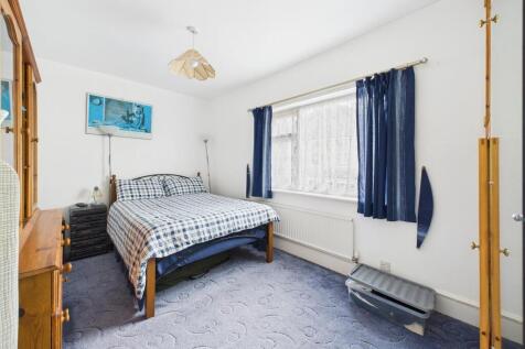10 - Two-bedroom house in Easton.jpg